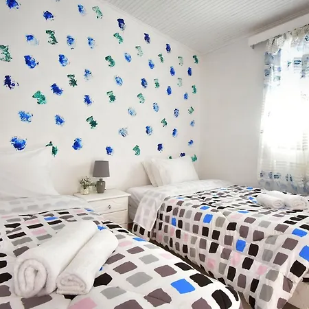 Merlyn Into The Nature, 100m From The Beach Apartment